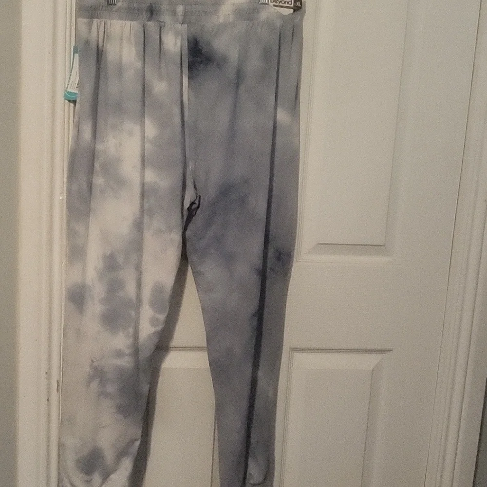 NWT One5One Ruthie Tie Dye Joggers